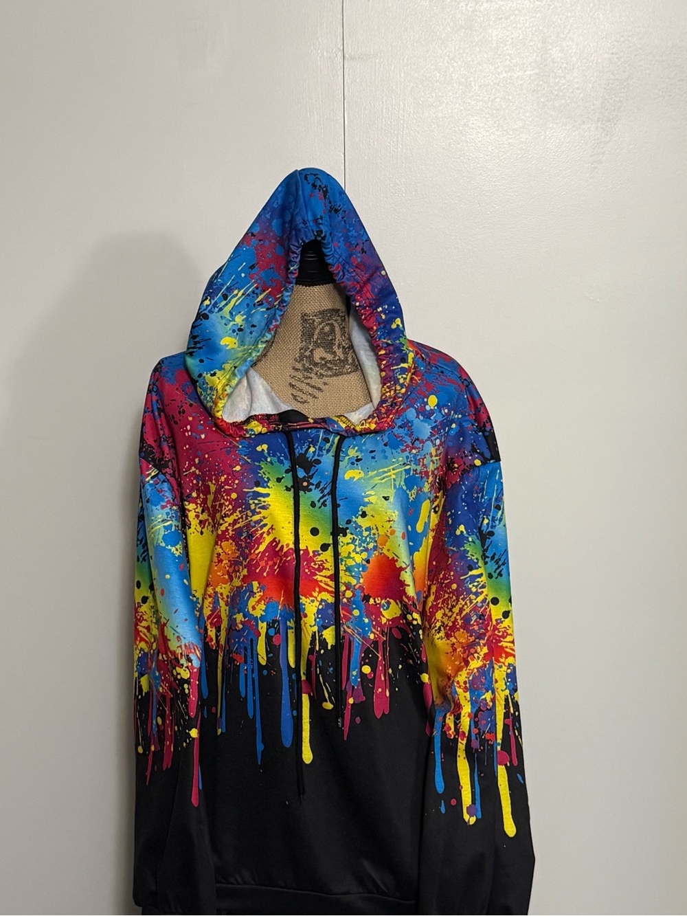 SHEIN Kids Hooded Puffer with Neon Paint-Splash Print